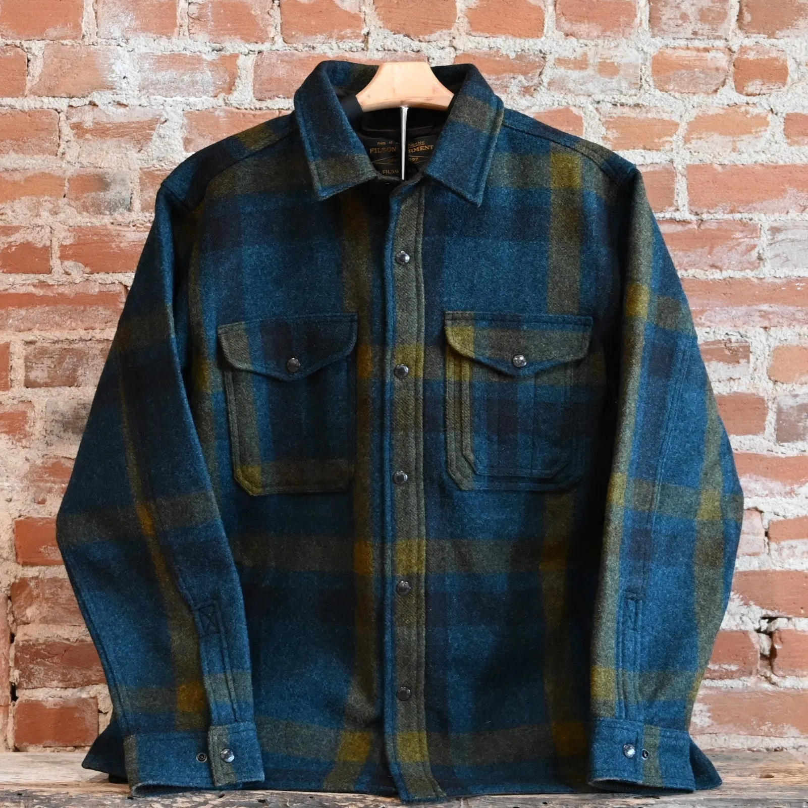 Filson Lined Mackinaw Jac-Shirt in Teal Ochre Plaid