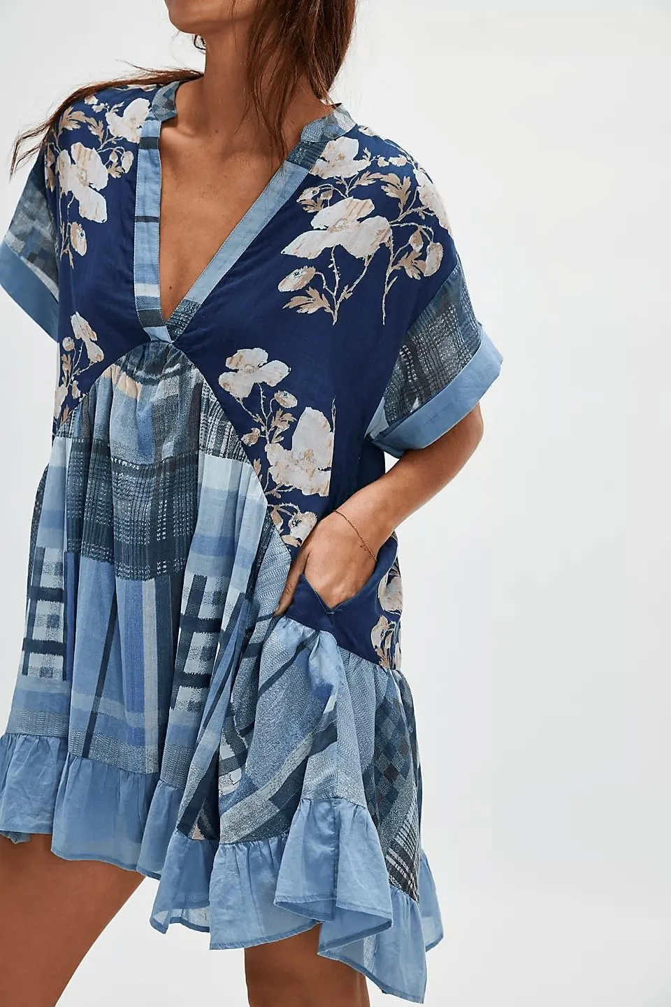 Melliflo Women's Floral Print Bohemian Mini Dress V-Neck Short Sleeve Ruffle Hem Y2k Summer Casual Beach Dress