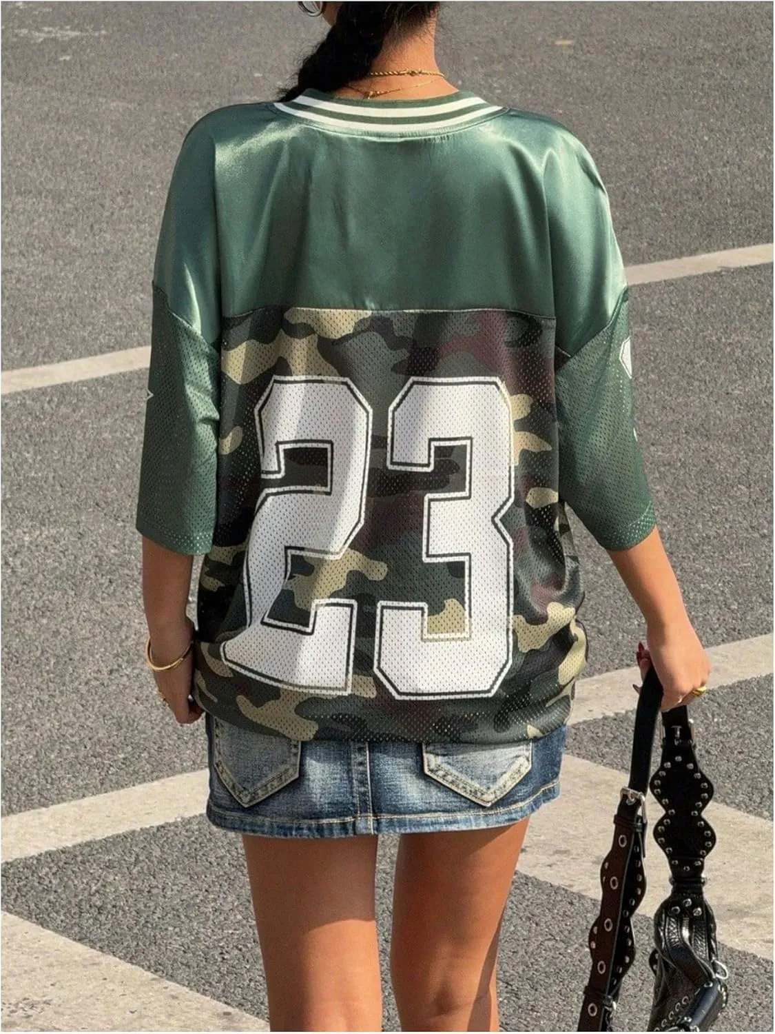 Verdusa Women's Jersey Shirt Baggy Shirt Oversized Tshirts Leopard Print V Neck Tshirt Sumer Tops